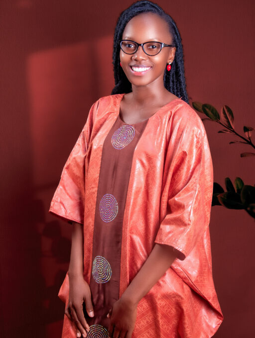 Félicité ANANOU Social media Strategist et spécialiste Google My Business
