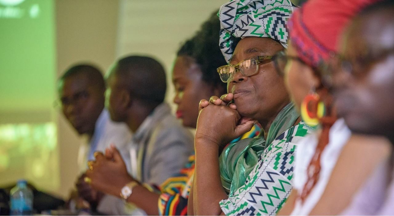 Mentorat entre deux femmes africaines dans un cadre professionnel